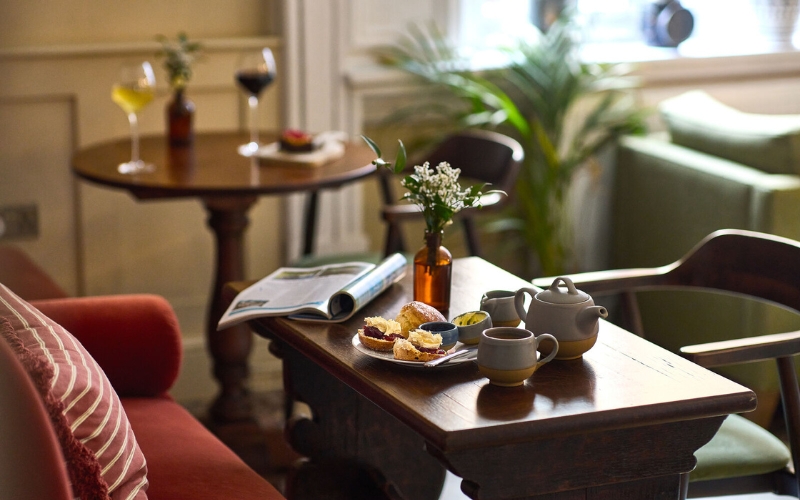 The lounge in Bolding Bar